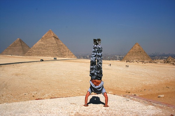 На руках по Африке Egypt, Giza, Pyramyds 3 2007 382